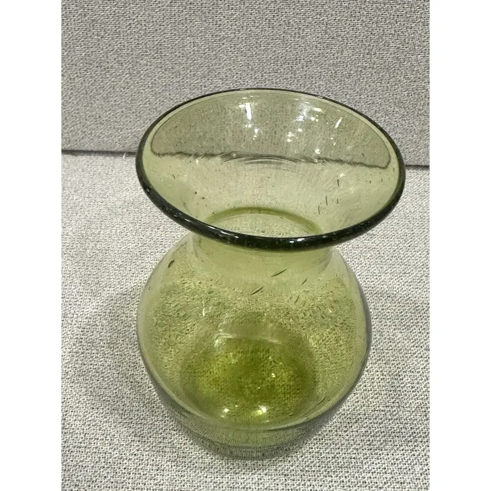 Vintage‎ Green Hand Blown Glass Vase 5” Art Glass Bulbous Form MCM Bubble Pontil